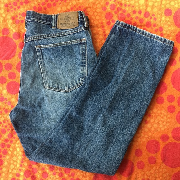 Men’s Wrangler Relaxed Straight Leg Jeans - Picture 1 of 6